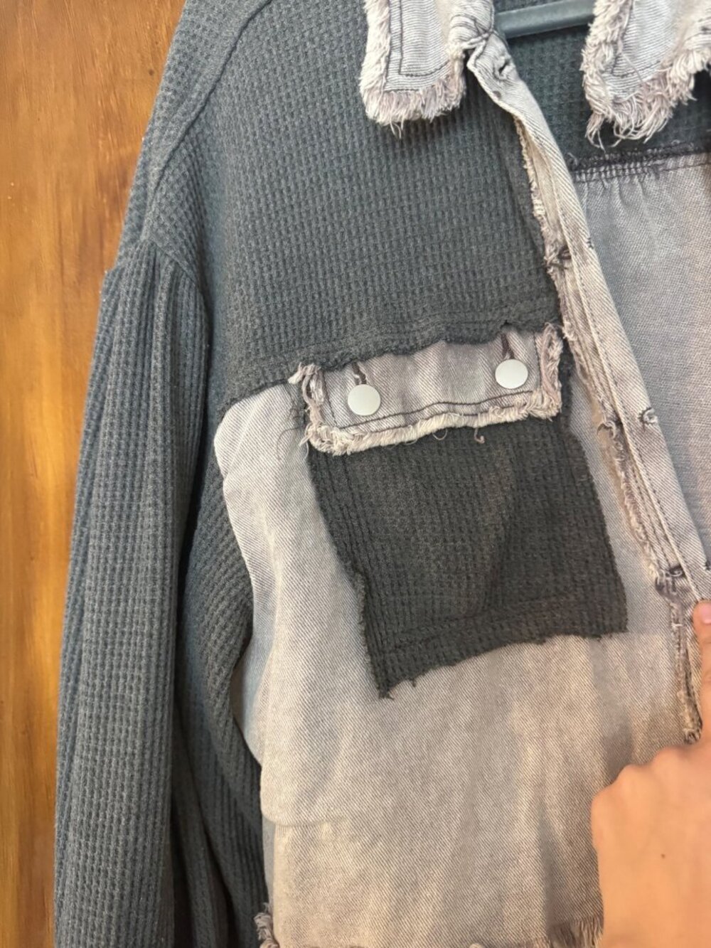POL Mixed Media Denim Waffle Knit Jacket L Gray Raw Hem Cropped Boho Shacket - Picture 5 of 6